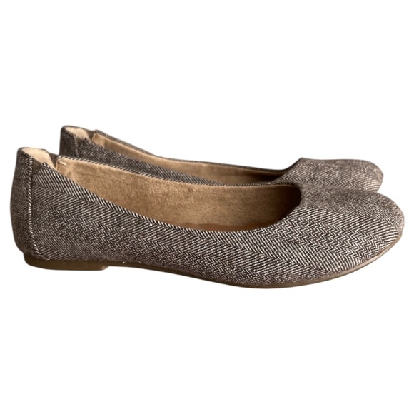 Mudd Herringbone Flats - Picture 1 of 6